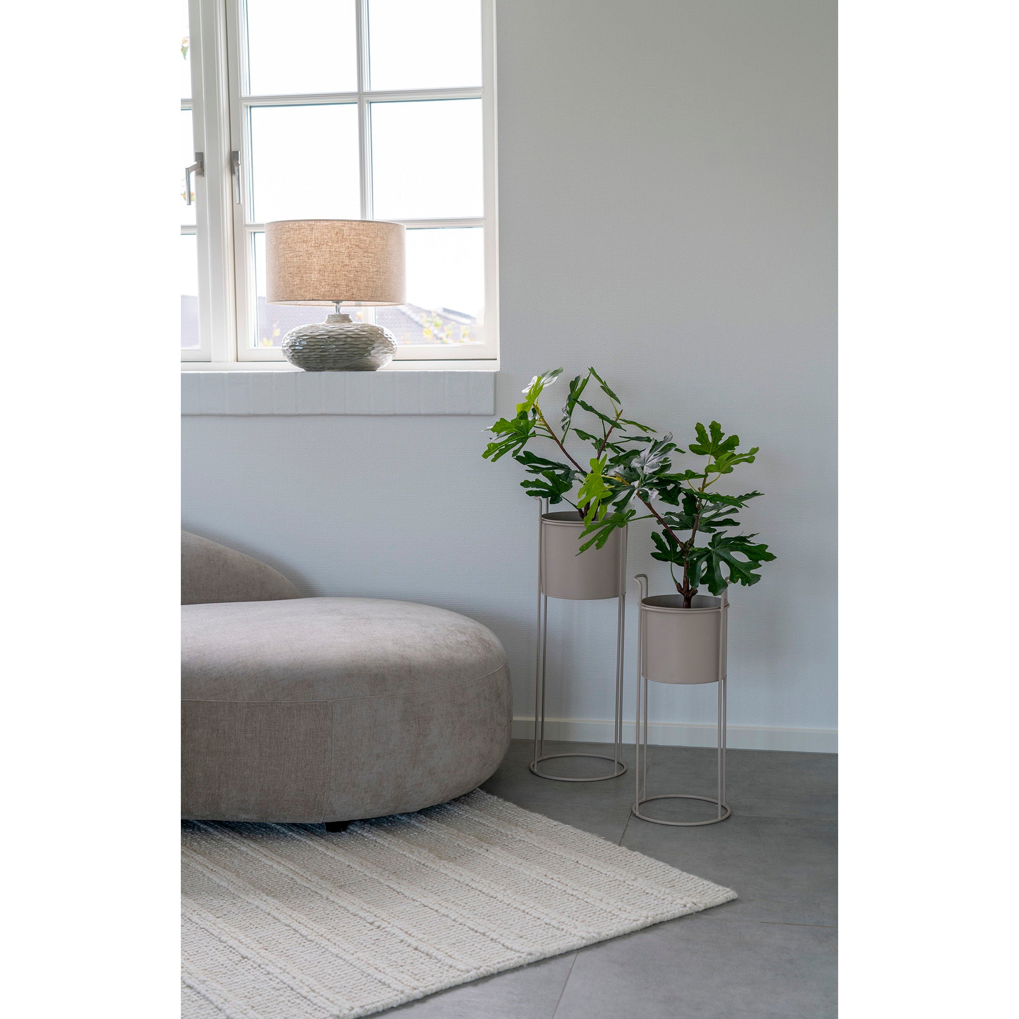 Oldham table lamp – side view