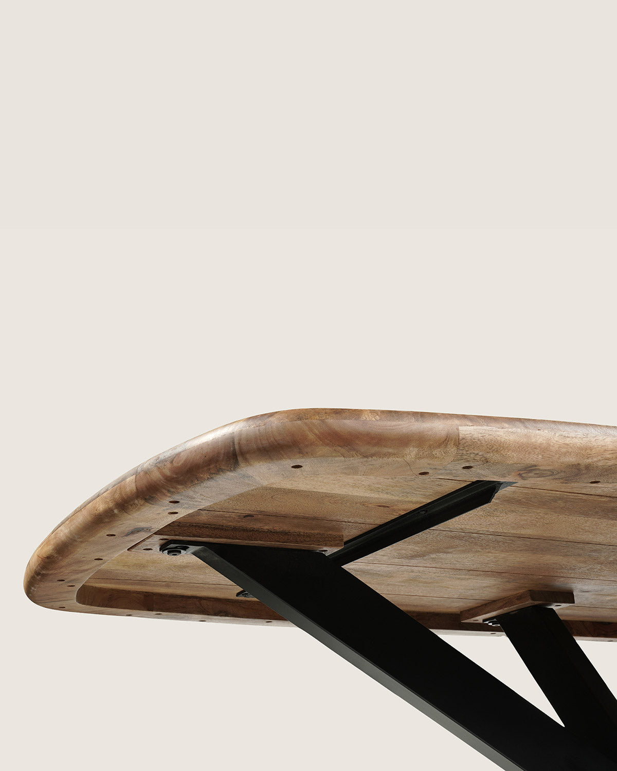 Eettafel Kai Brown with Matrix Legs - Danish Oval | 160 cm