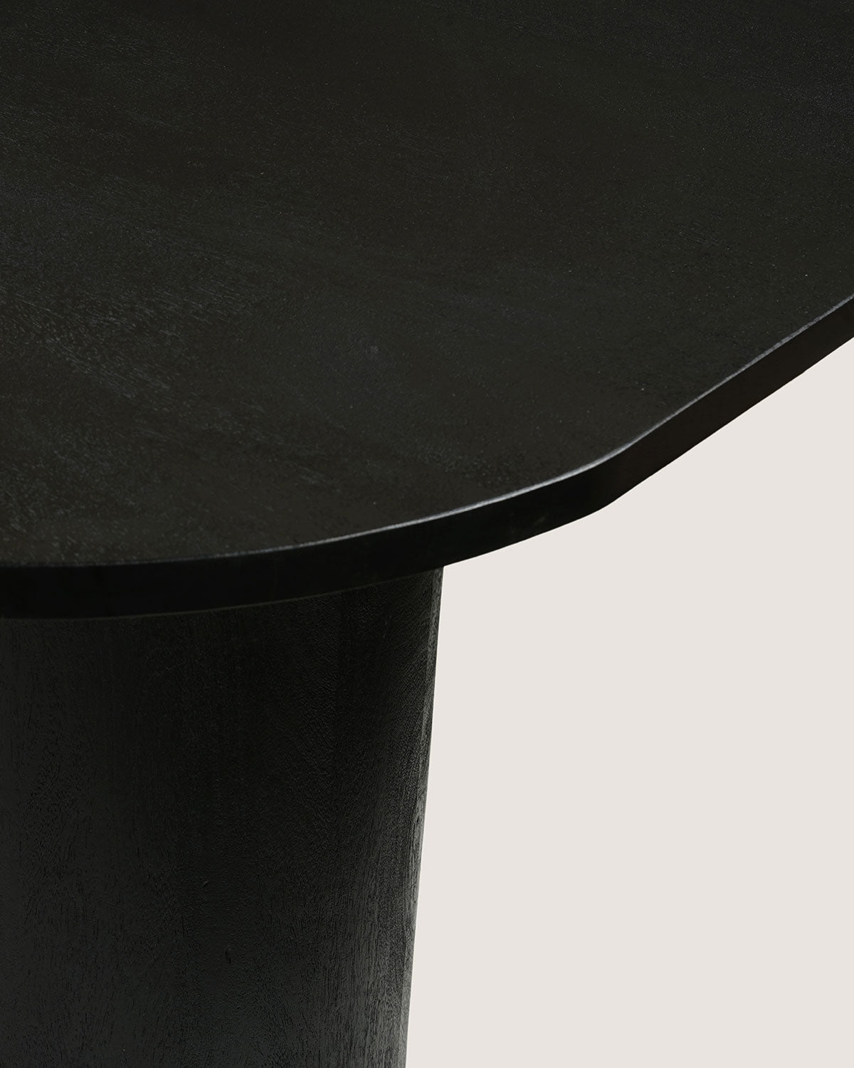 Eettafel Ella Black with Column Legs - Organic | 200 cm