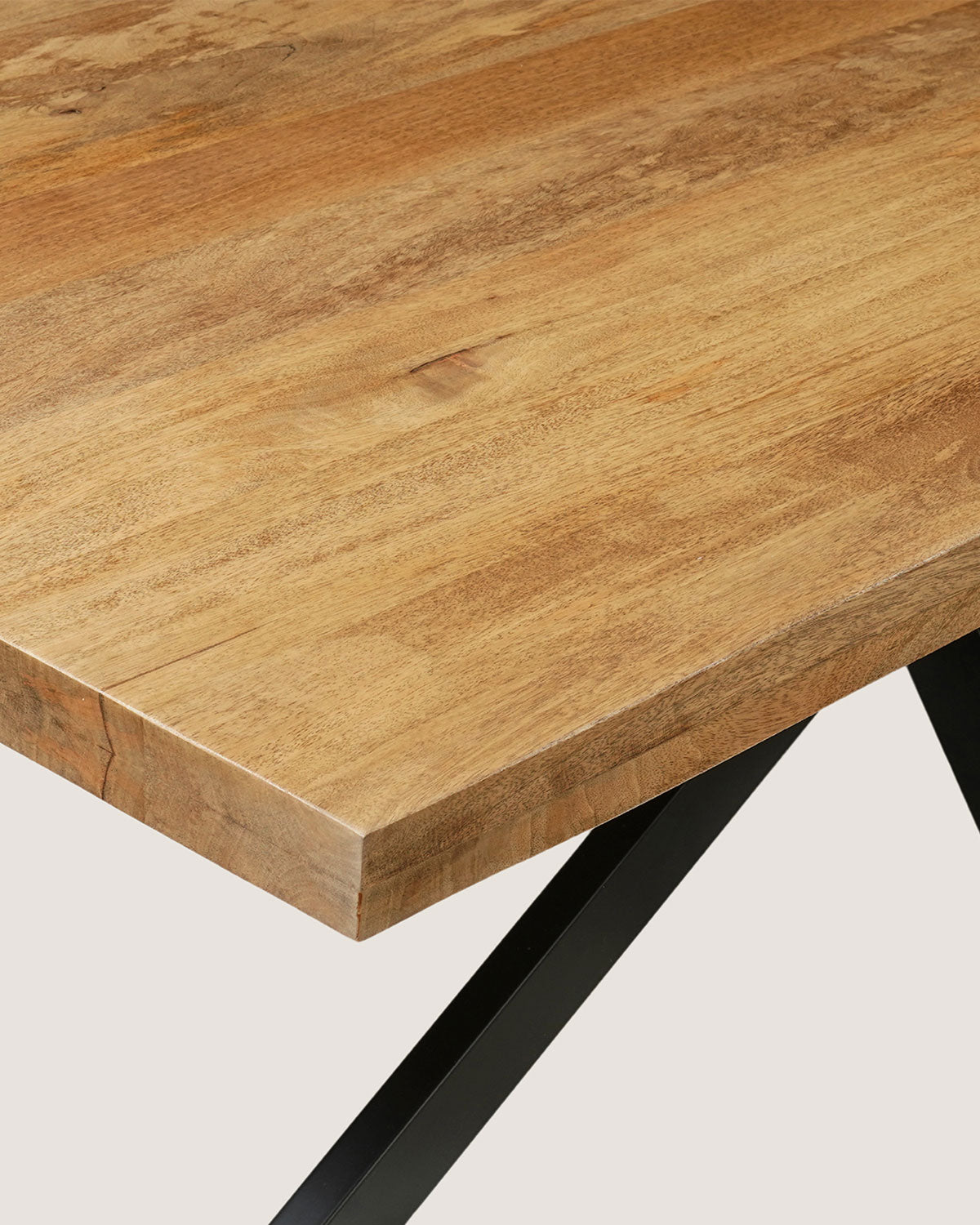 Eettafel Lina Natural with Matrix Leg - Rectangular | 140 cm