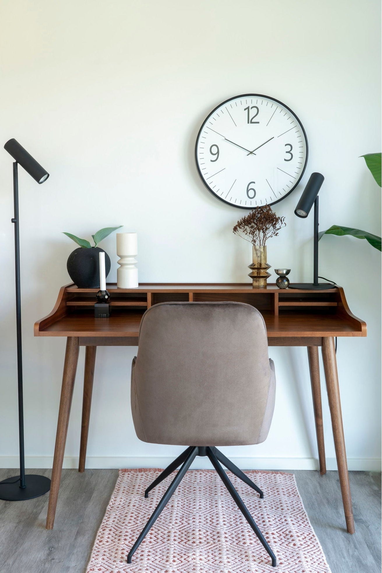Harbo Dining Chair with Swivel – Mushroom By House Nordic