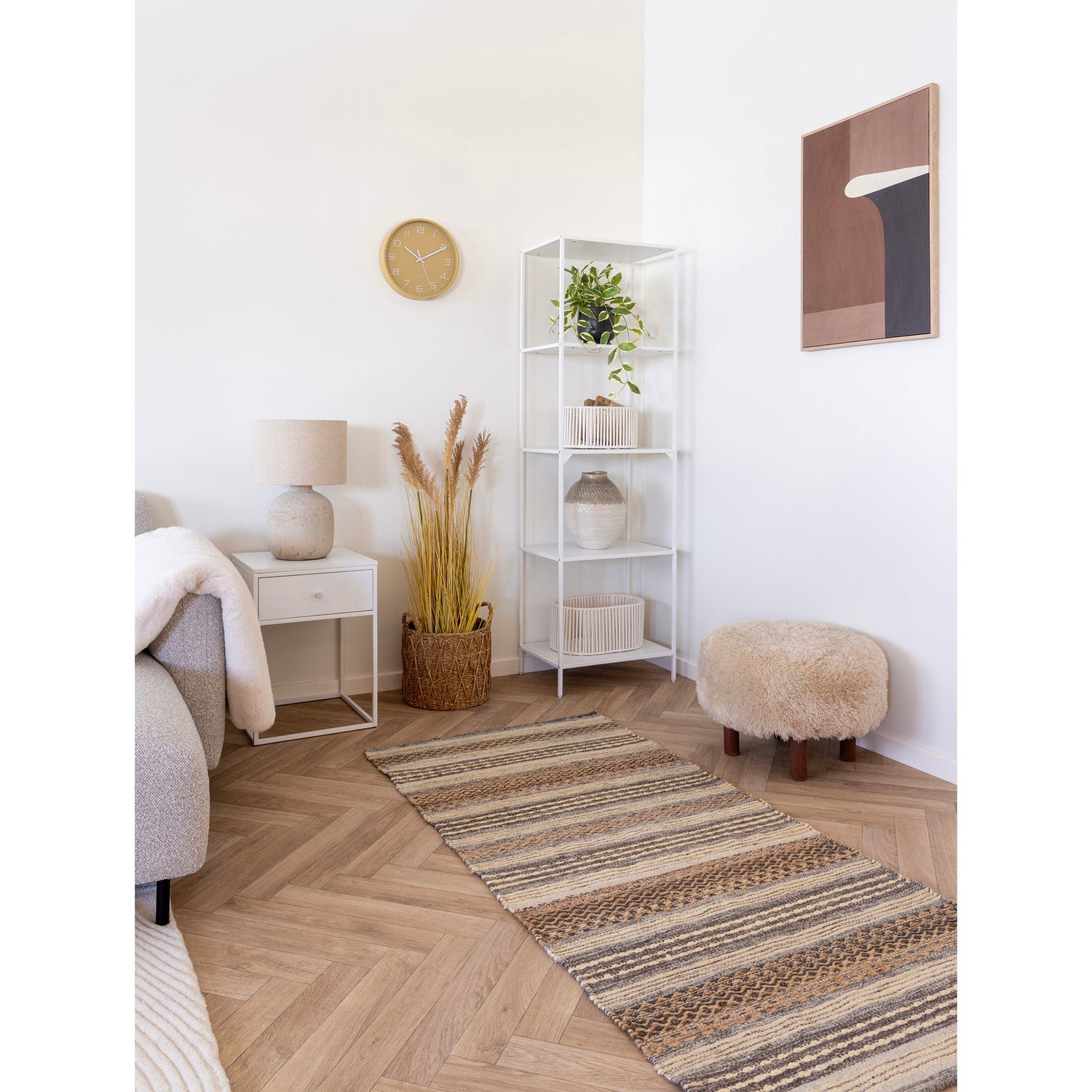 Morena hallway runner in natural, 180 cm – mango wood grain close-up