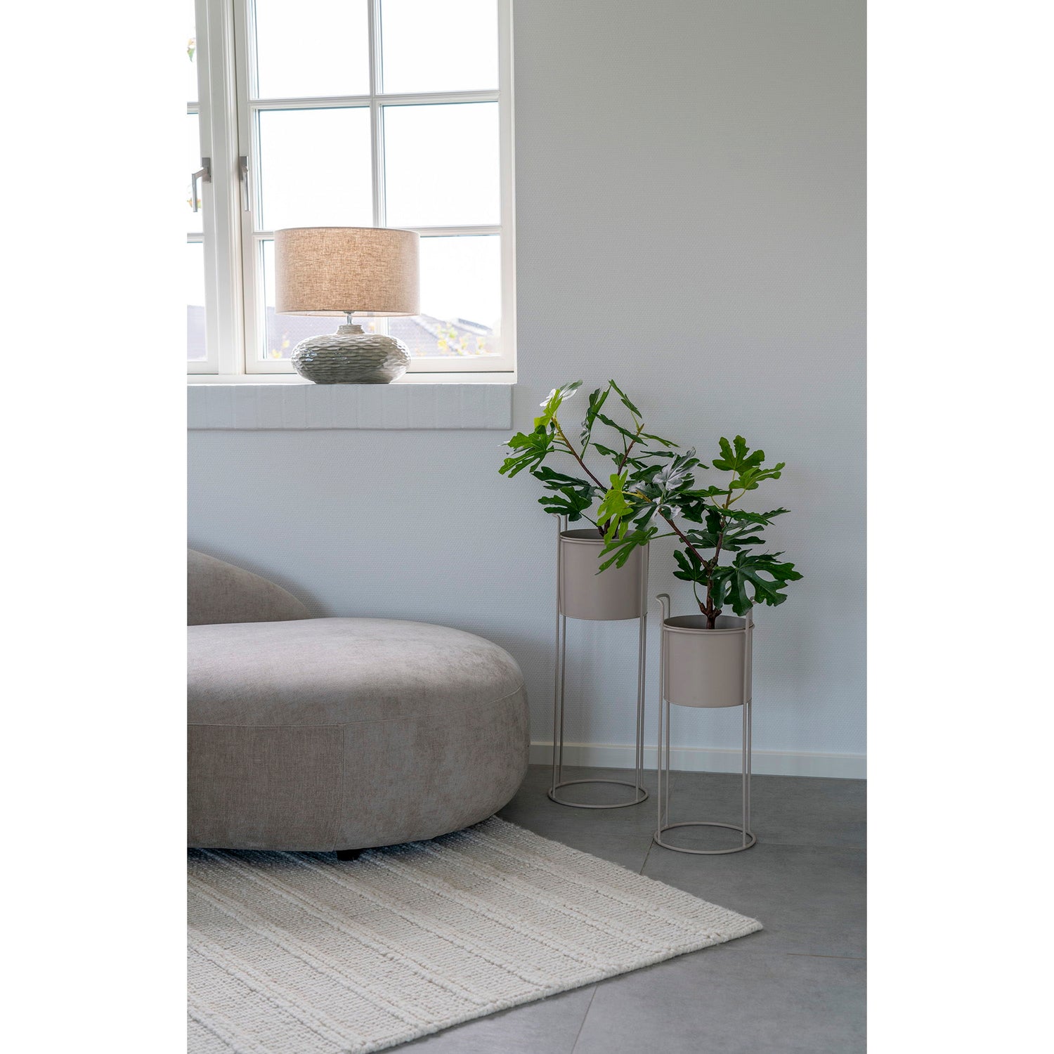 Oldham table lamp – side view