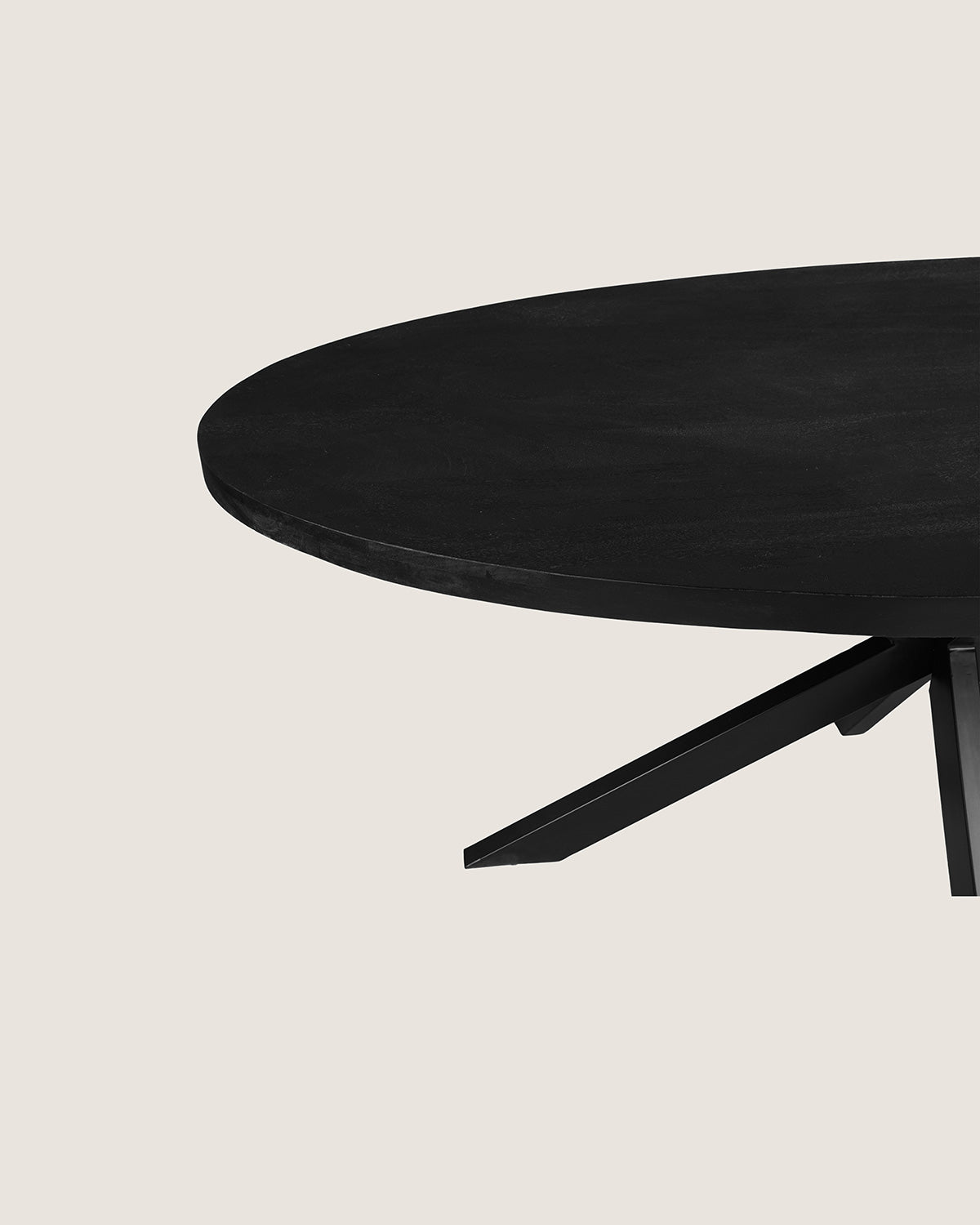 Eettafel Eva Black - Oval | 140 cm