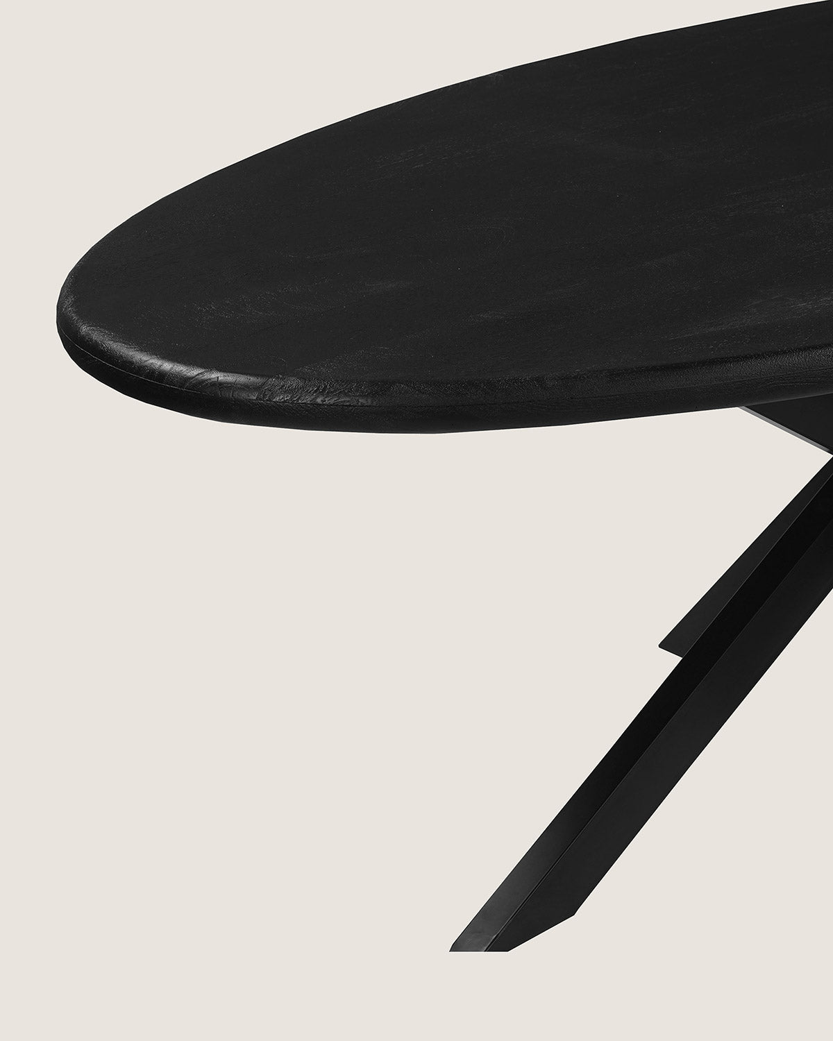 Eettafel Noah Black with Matrix Legs - Oval | 160 cm