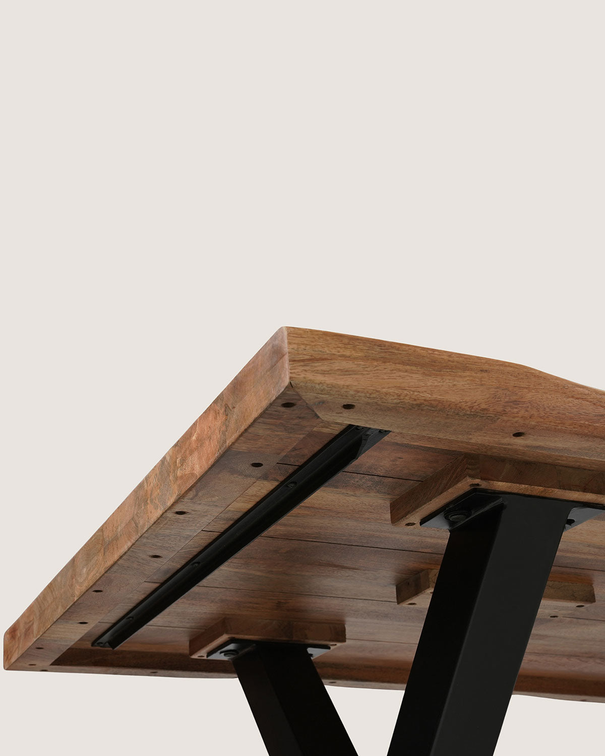 Eettafel Zoe Rustic met X-poten - Natuurlijke rand