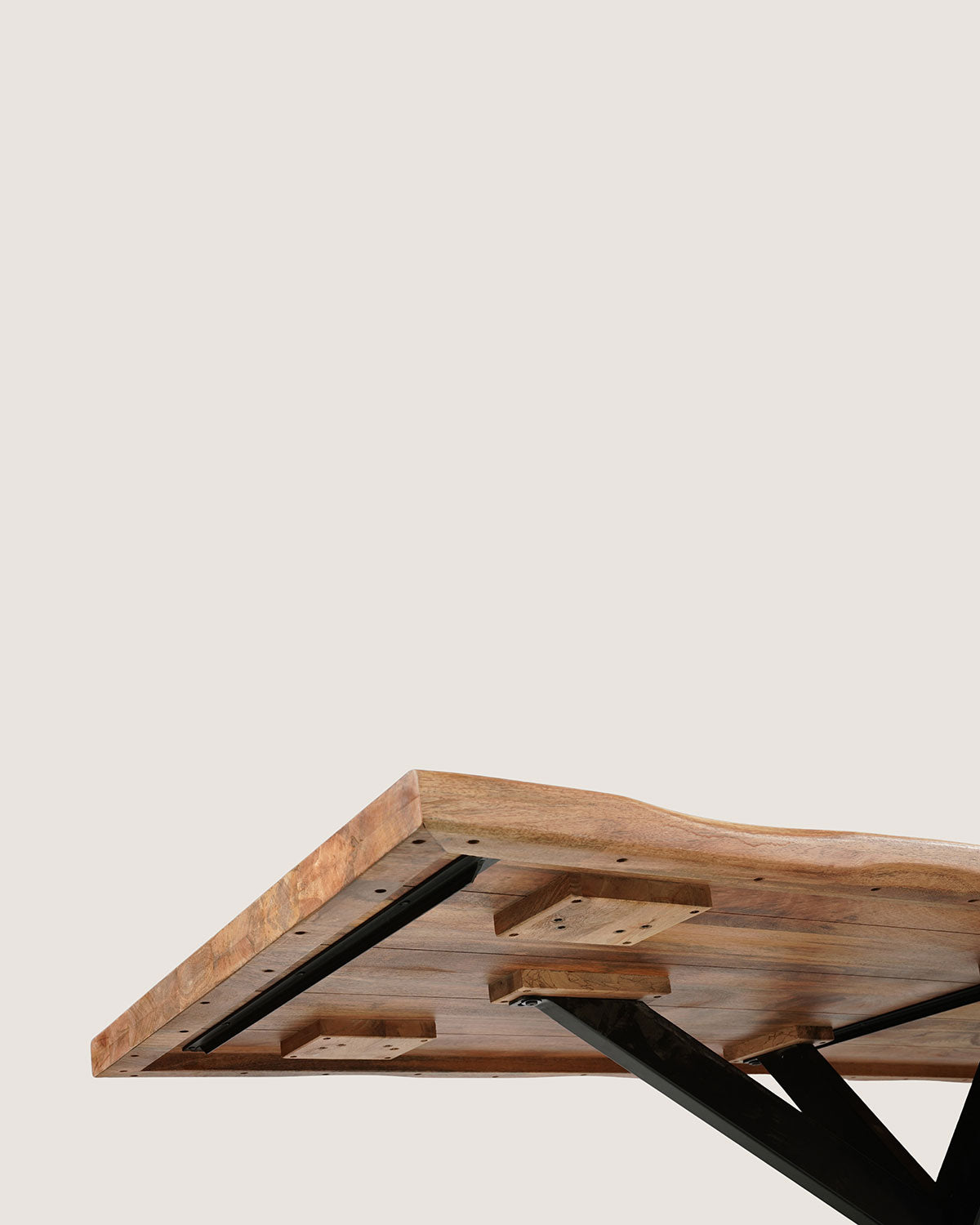 Eettafel Zoe Rustic with Matrix Leg - Live Edge | 140 cm