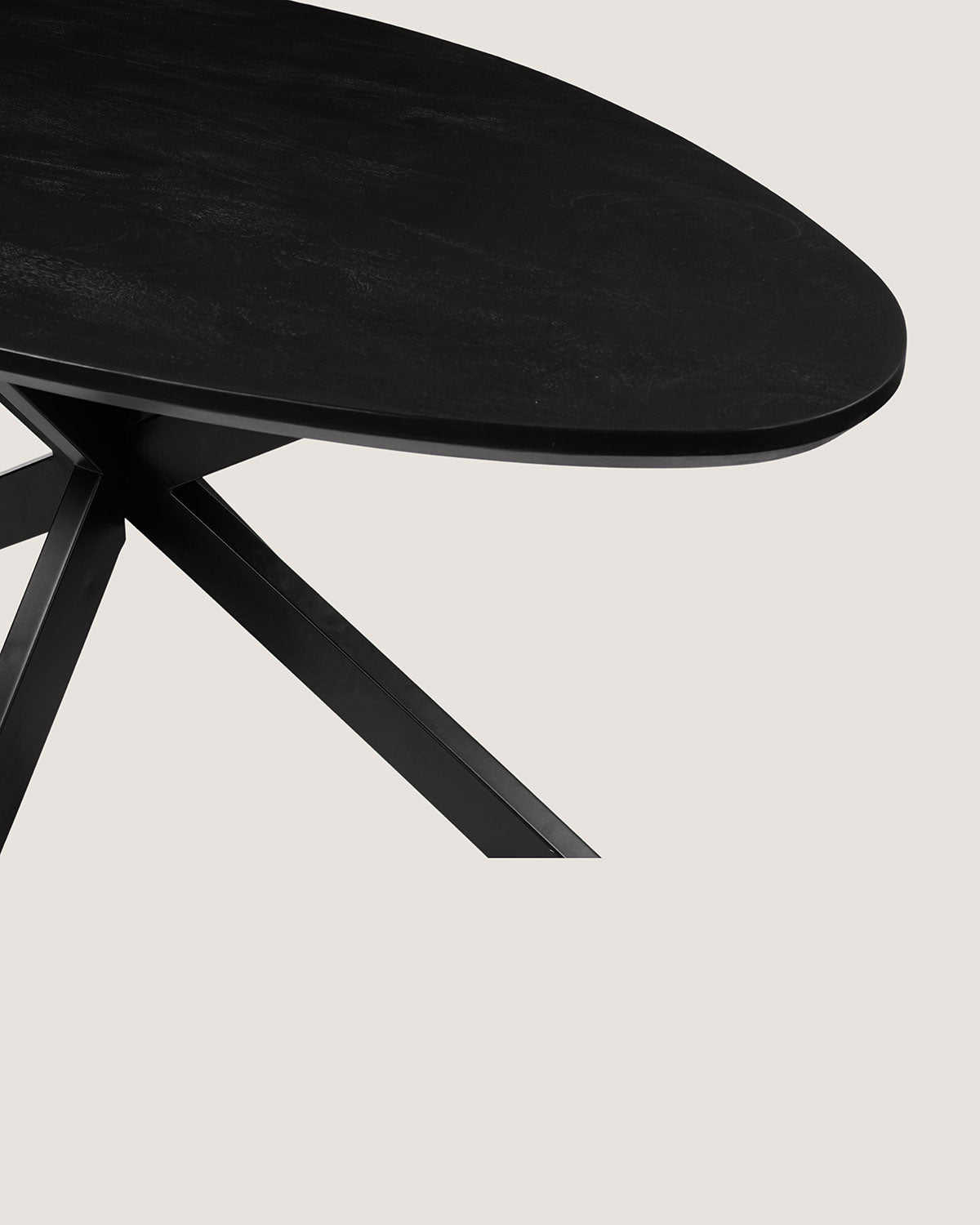 Eettafel Vera Black with Matrix Leg - Organic | 160 cm
