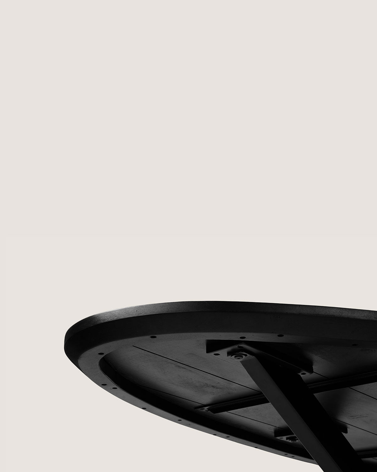 Eettafel Vera Black with Matrix Leg - Organic | 160 cm