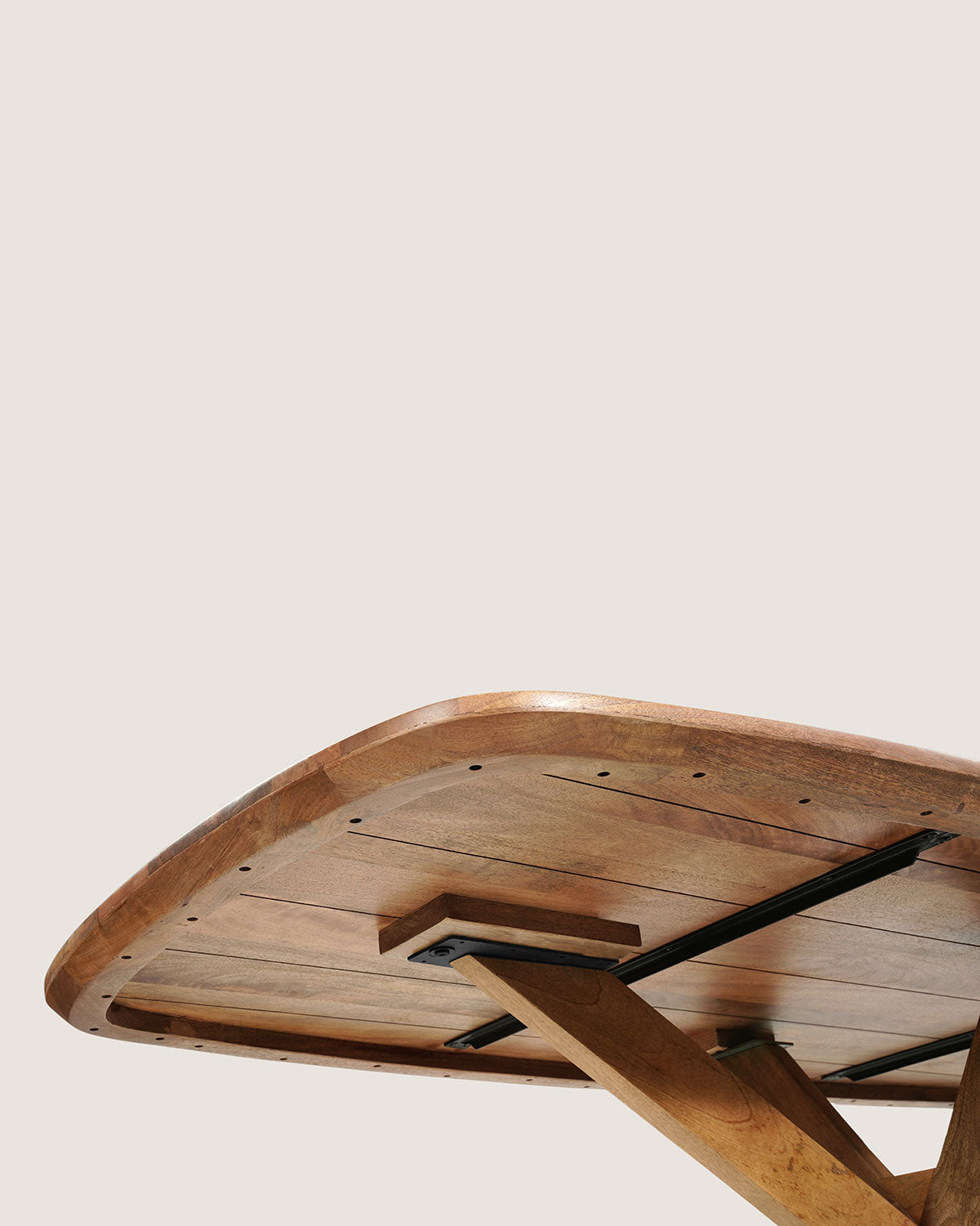 Eettafel Fynn Brown with Wooden Matrix Legs - Danish Oval | 140 cm