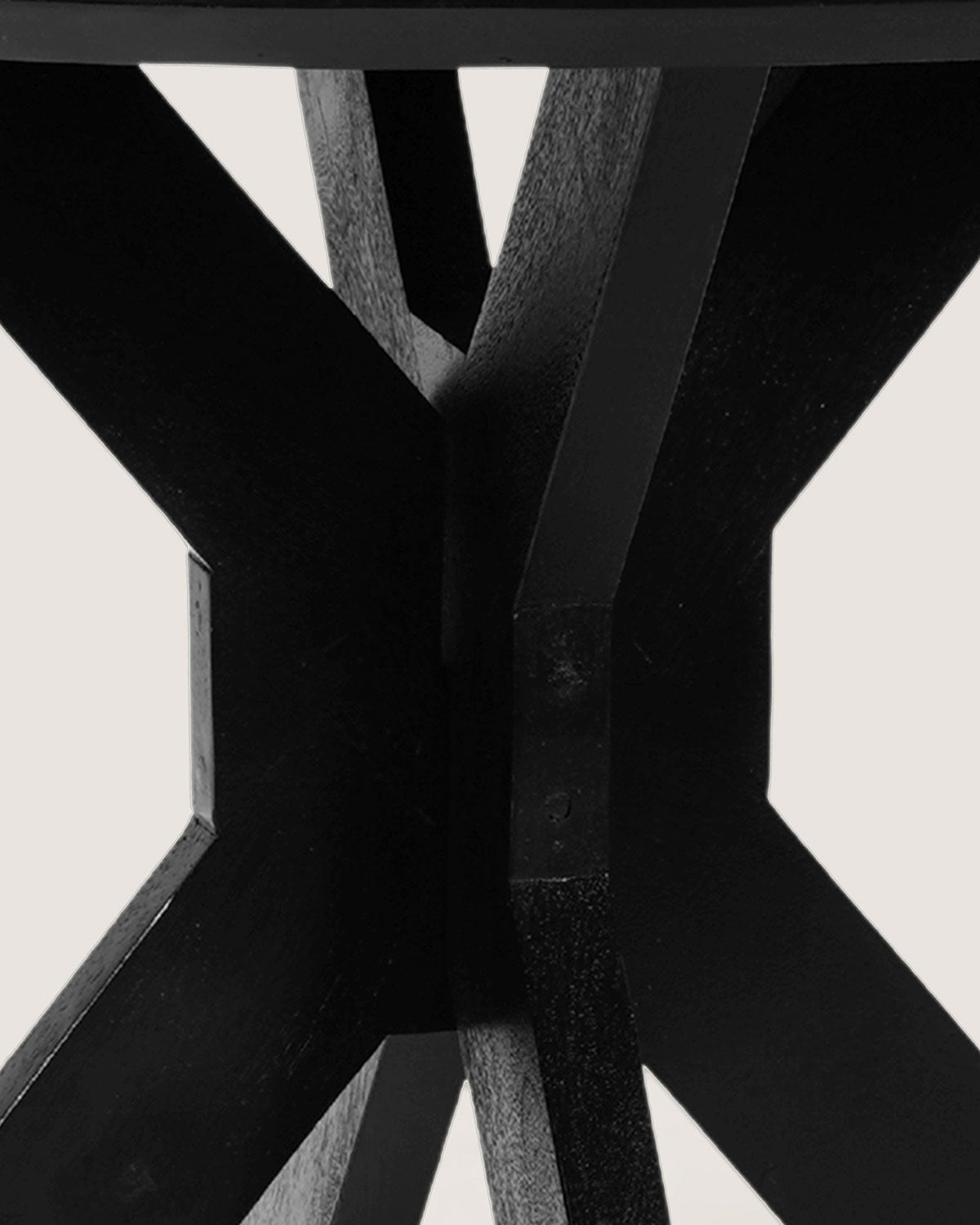 Eettafel Tessa Black with Wooden Matrix Legs - Round | 100 cm