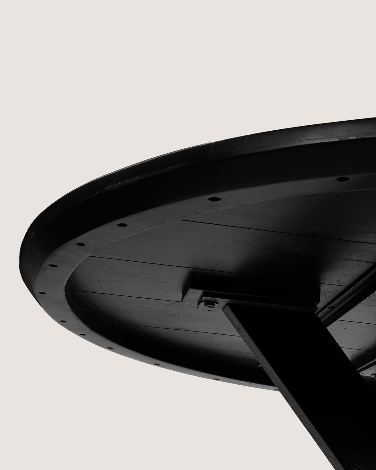Eettafel Tessa Black with Wooden Matrix Legs - Round | 100 cm