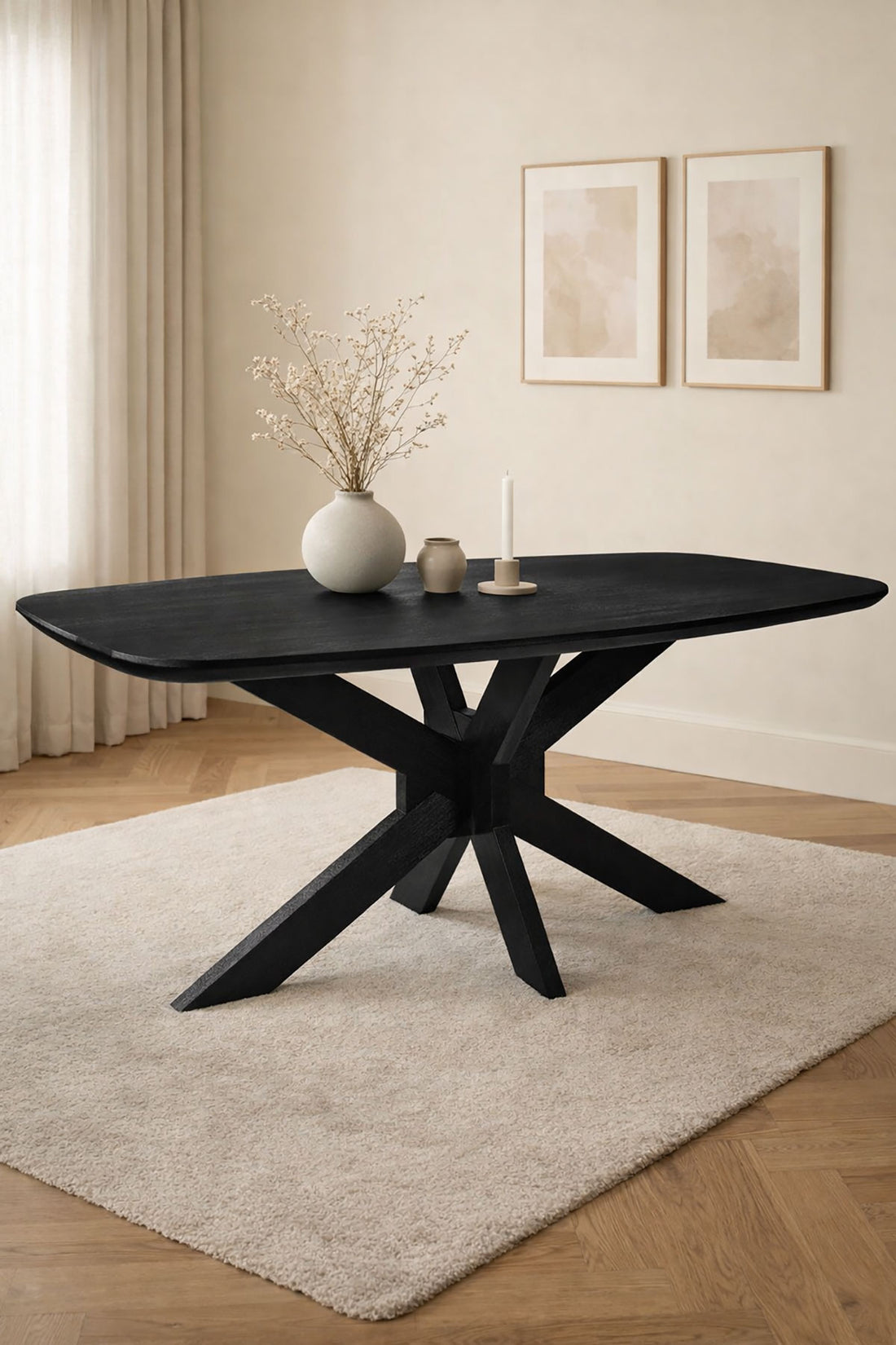 Eettafel Fynn Zwart met houten Matrix poten - Deens ovaal